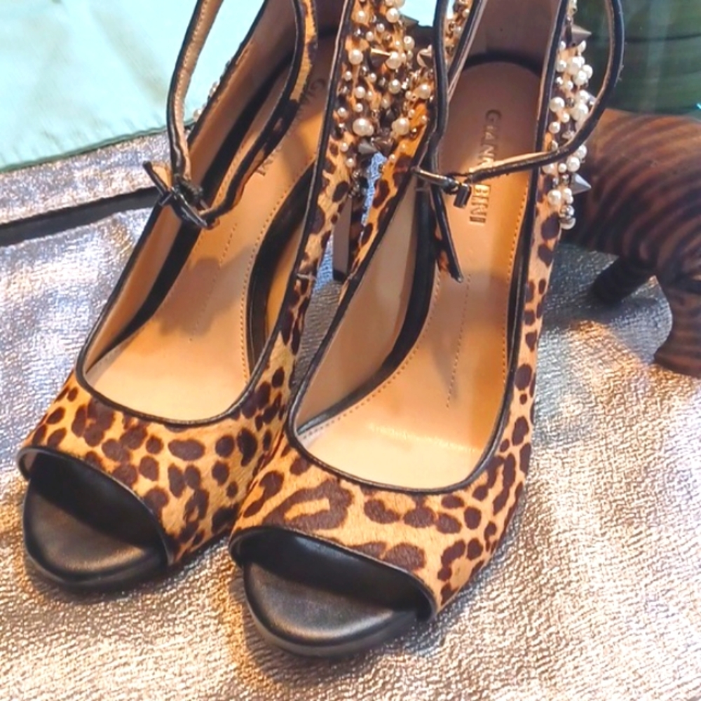 Gianni Bini Rocker Leopard Print REAL Fur Heels - Picture 5 of 5